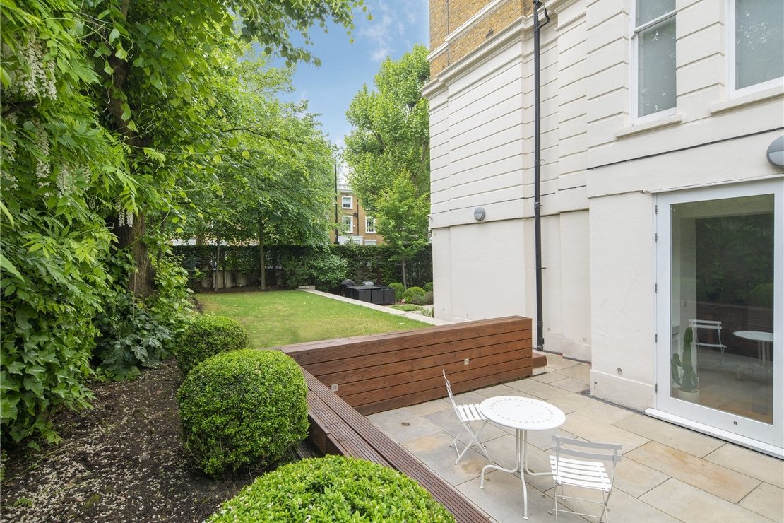 3 bedroom Flat for sale in Spencer Court-view10