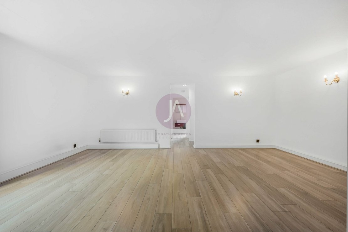 2 bedroom Flat for sale in St Anns Court-view6