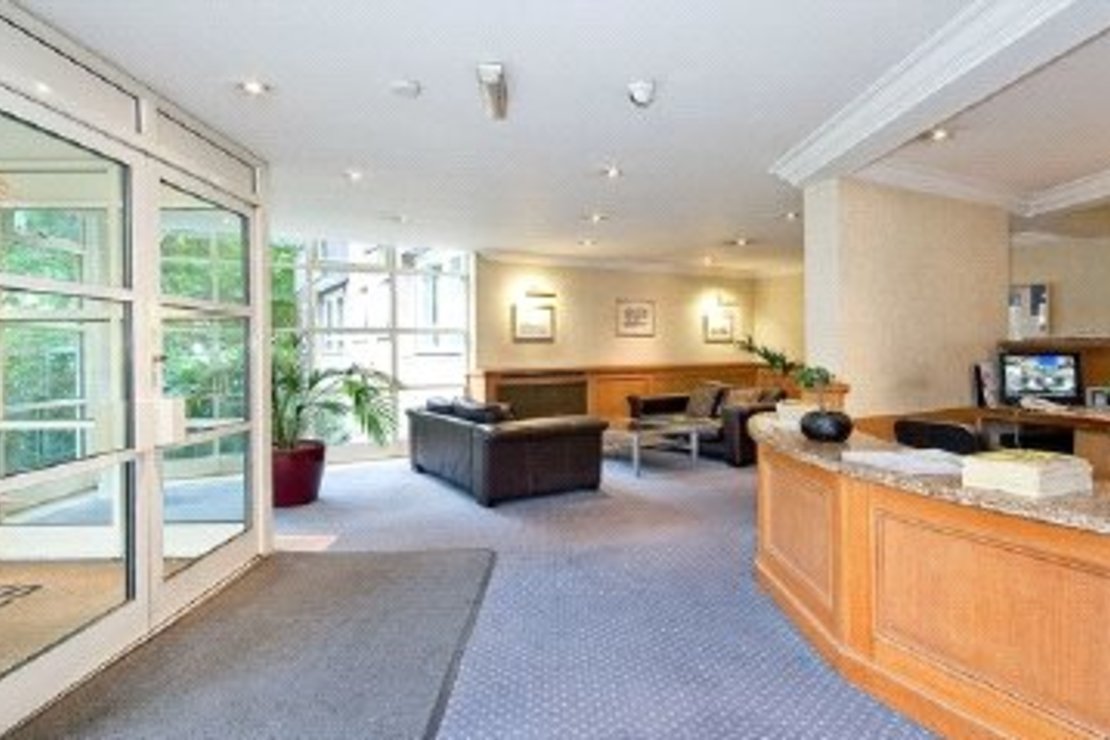 1 bedroom Flat for sale in Stuart Tower-view2
