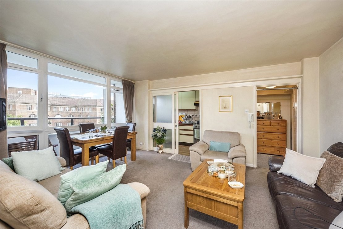 1 bedroom Flat for sale in Stuart Tower-view7