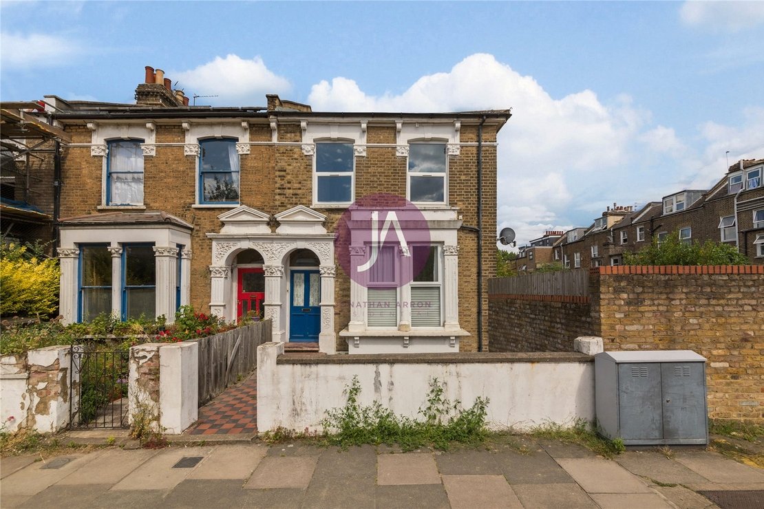 4 bedroom House for sale in Tancred Road-view1