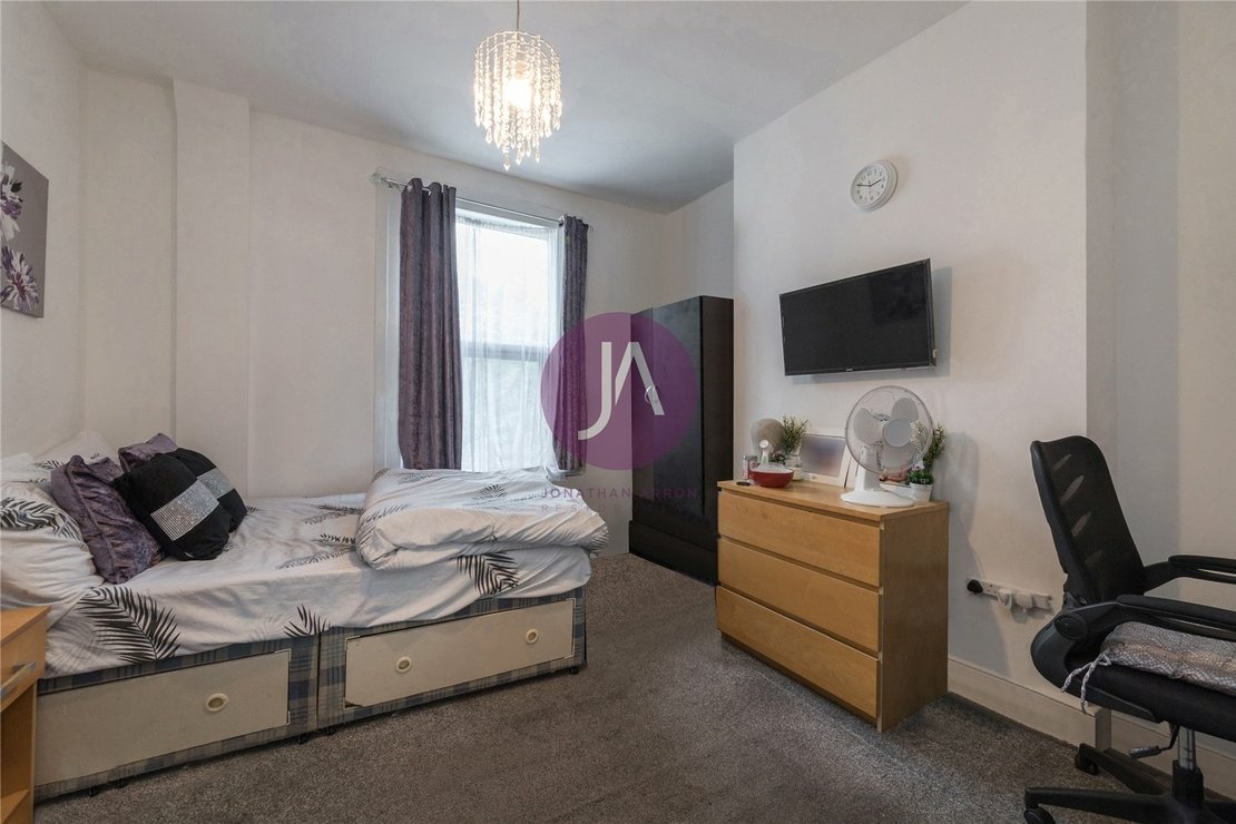 4 bedroom House for sale in Tancred Road-view10
