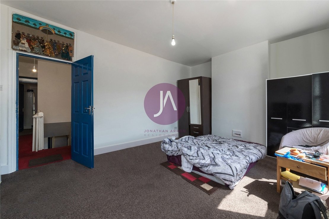 4 bedroom House for sale in Tancred Road-view5