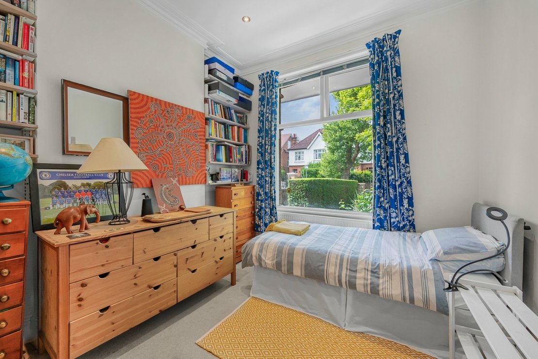 3 bedroom Flat for sale in The Avenue-view10
