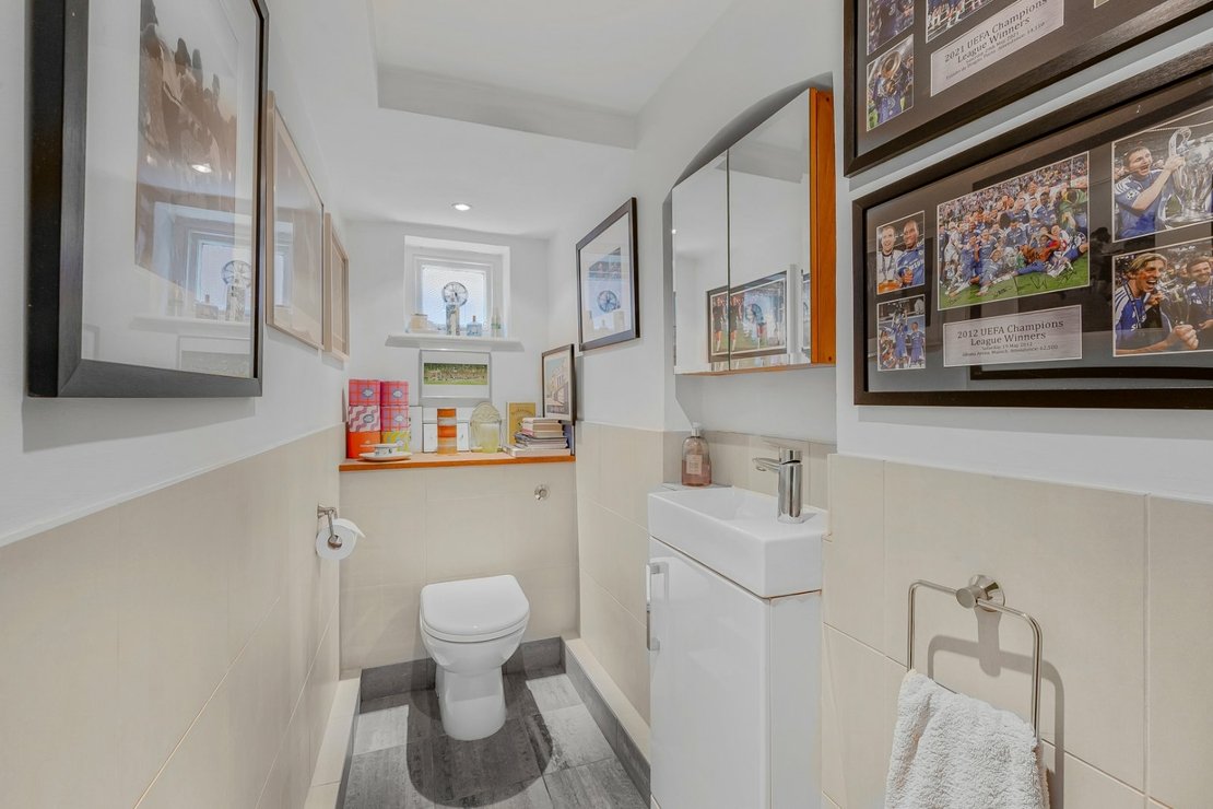 3 bedroom Flat for sale in The Avenue-view14