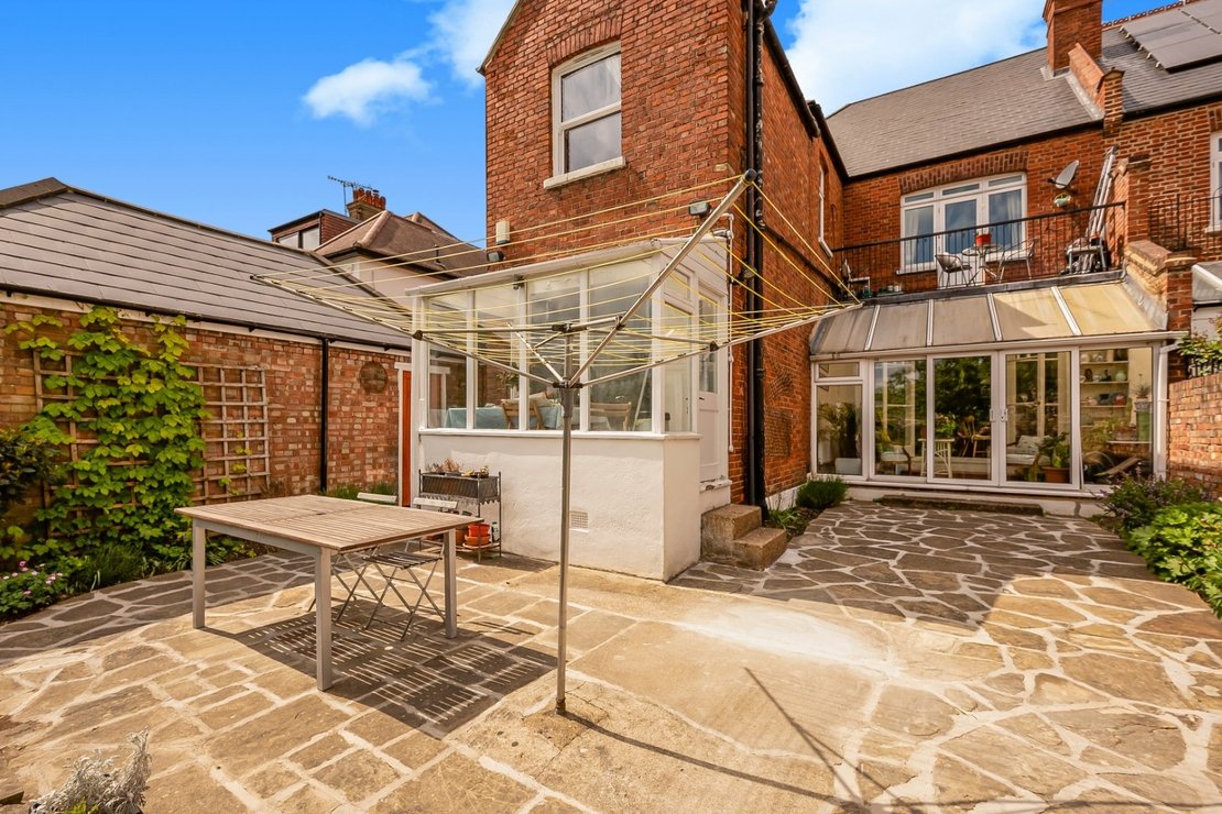3 bedroom Flat for sale in The Avenue-view19