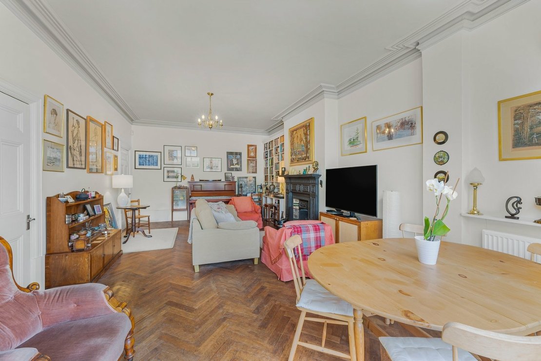 3 bedroom Flat for sale in The Avenue-view20
