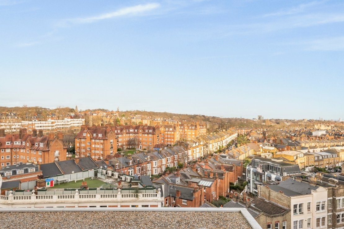 2 bedroom Flat for sale in The Panoramic-view9