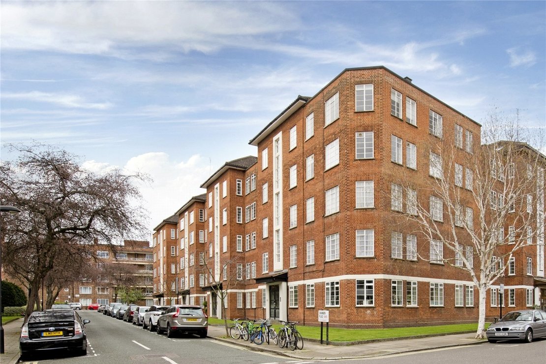 2 bedroom Flat for sale in Townshend Court-view1