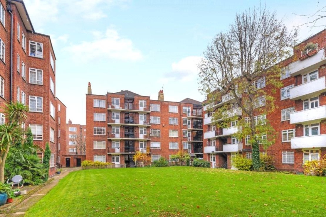 2 bedroom Flat for sale in Townshend Court-view6