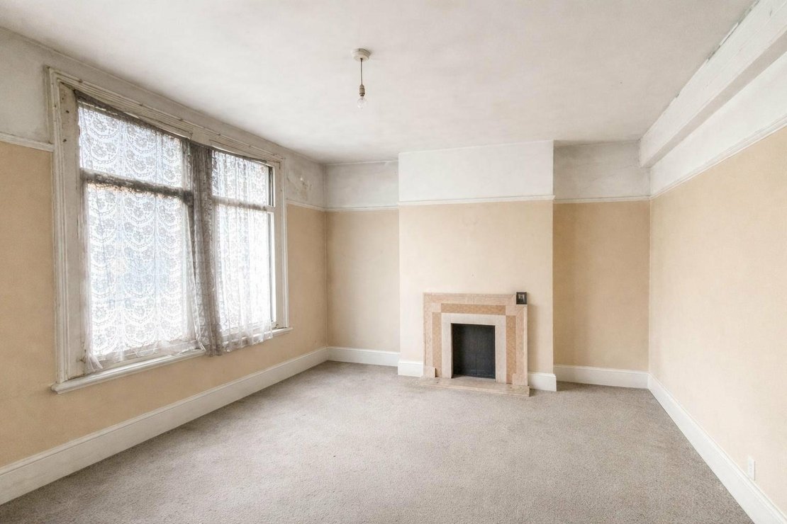 Properties for sale in Villiers Road-view7