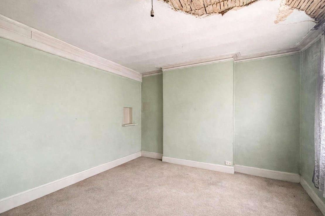 Properties for sale in Villiers Road-view8