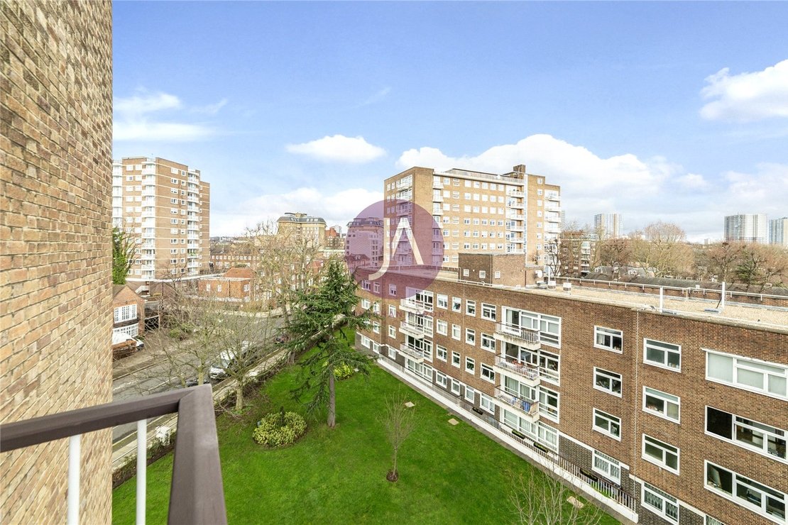 3 bedroom Flat for sale in Walsingham-view14
