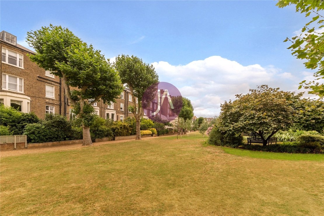 6 bedroom House for sale in Warrington Crescent-view6
