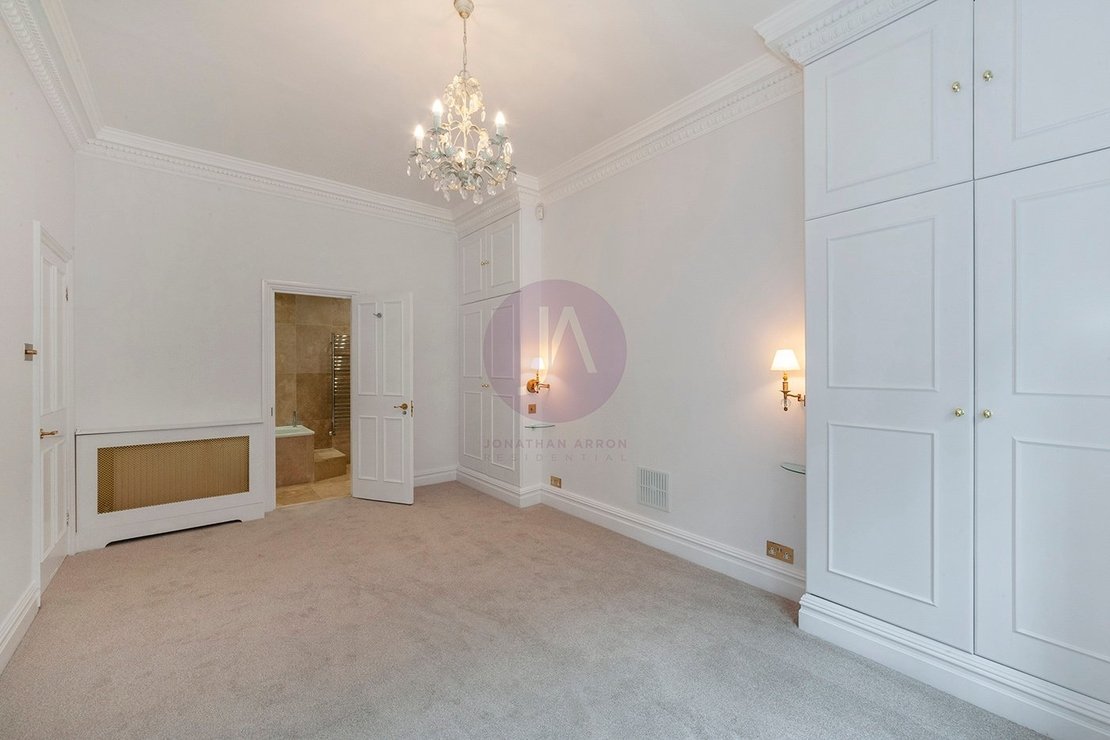 3 bedroom Flat for sale in Warrington Crescent-view6