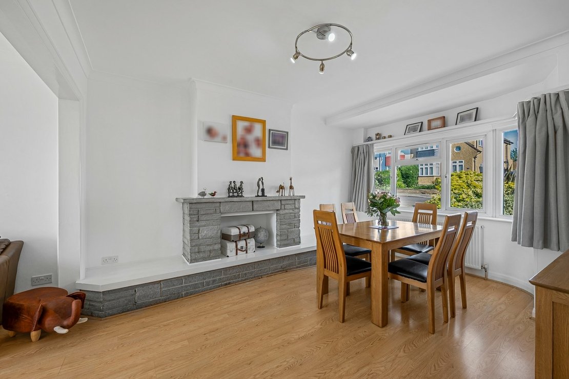 3 bedroom House for sale in Warwick Avenue-view11