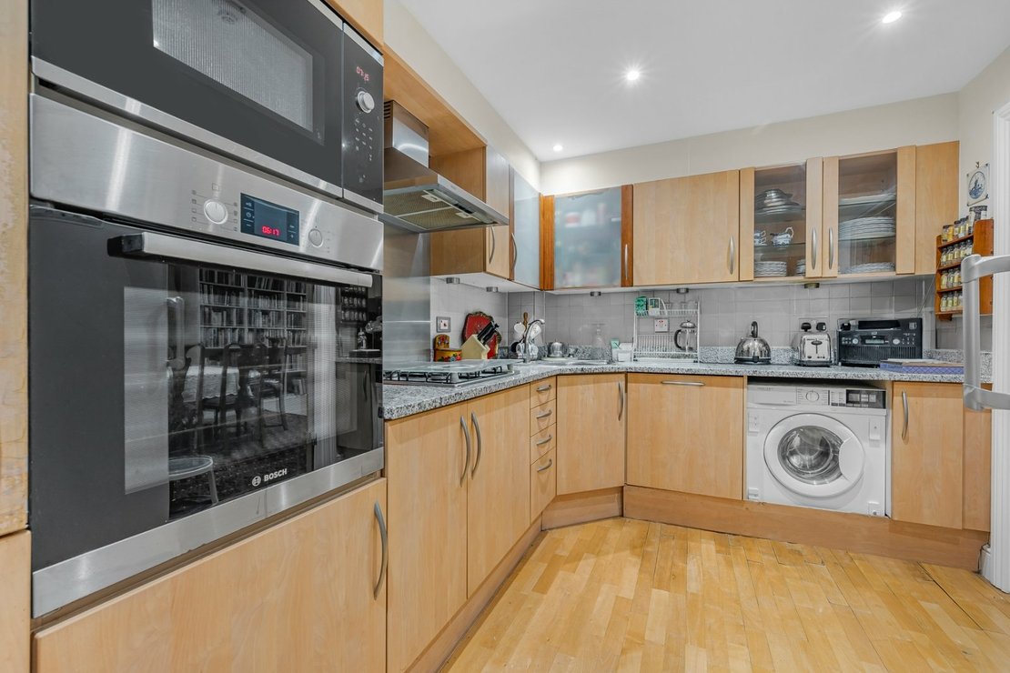 2 bedroom Flat for sale in Westfield-view14