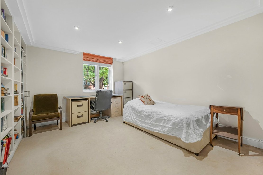 2 bedroom Flat for sale in Westfield-view9