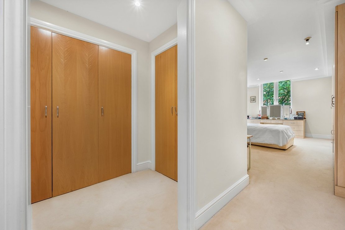 2 bedroom Flat for sale in Westfield-view11