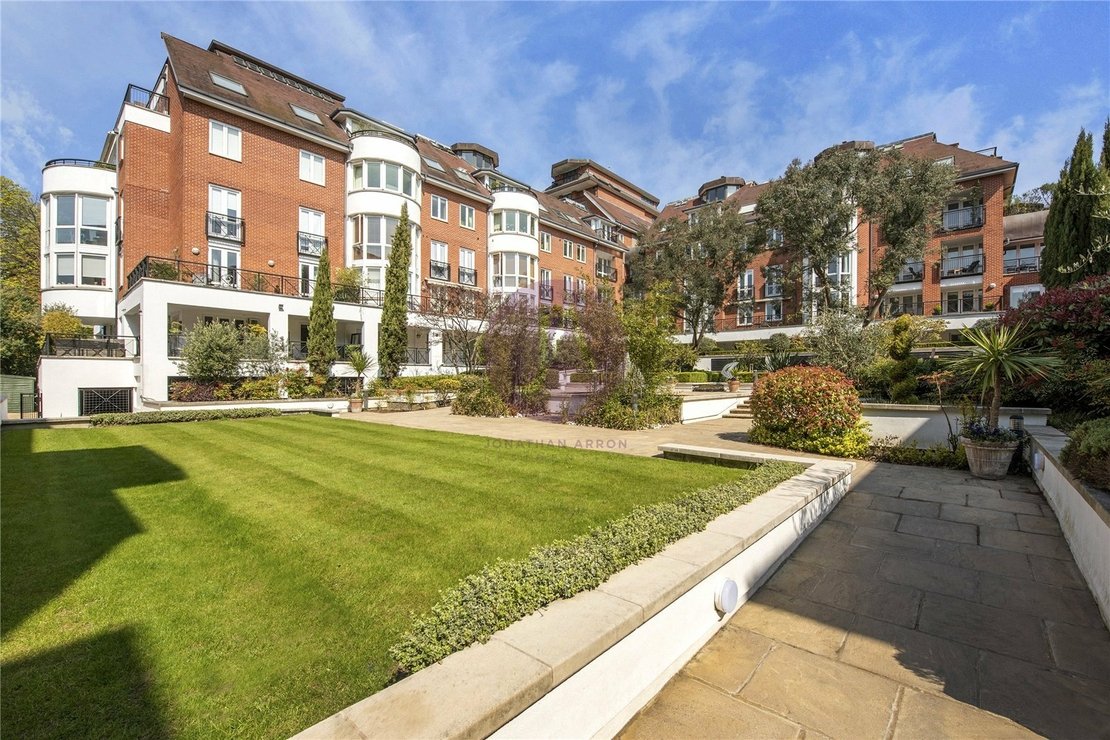 2 bedroom Flat for sale in Westfield-view17