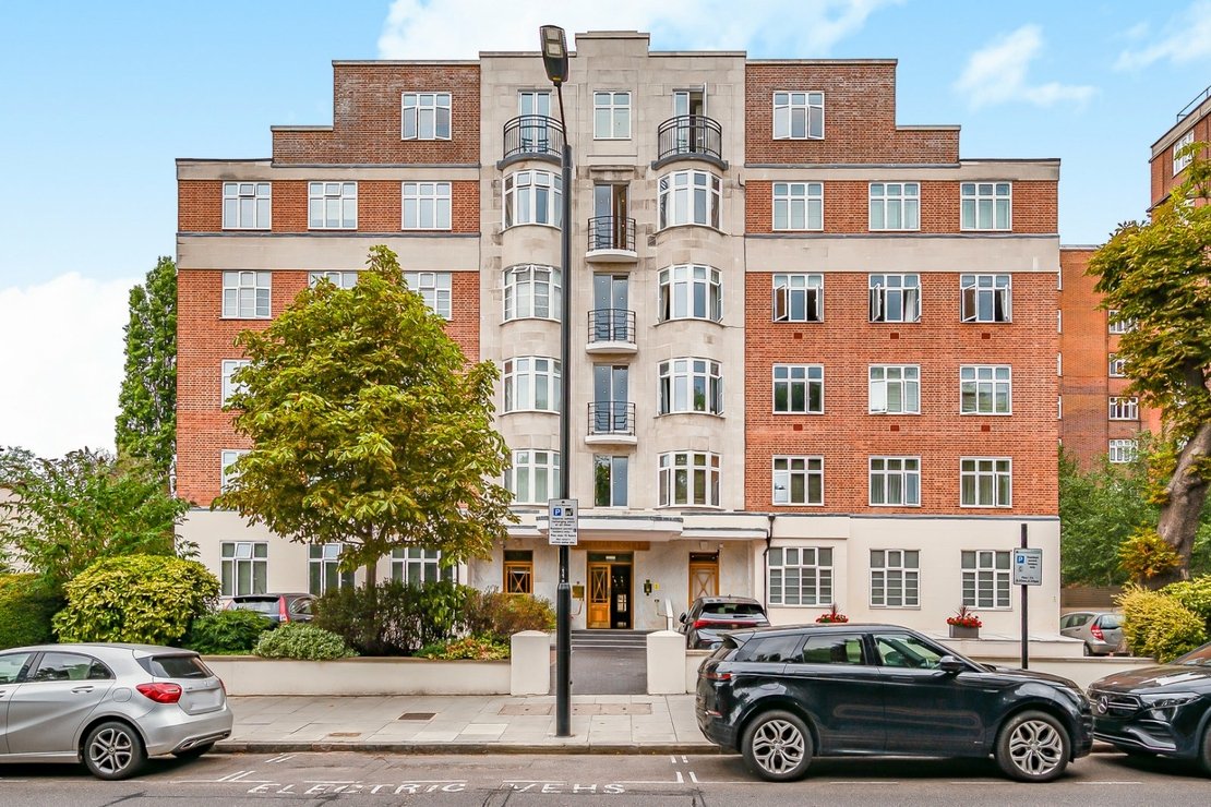 Flat for sale in William Court-view1