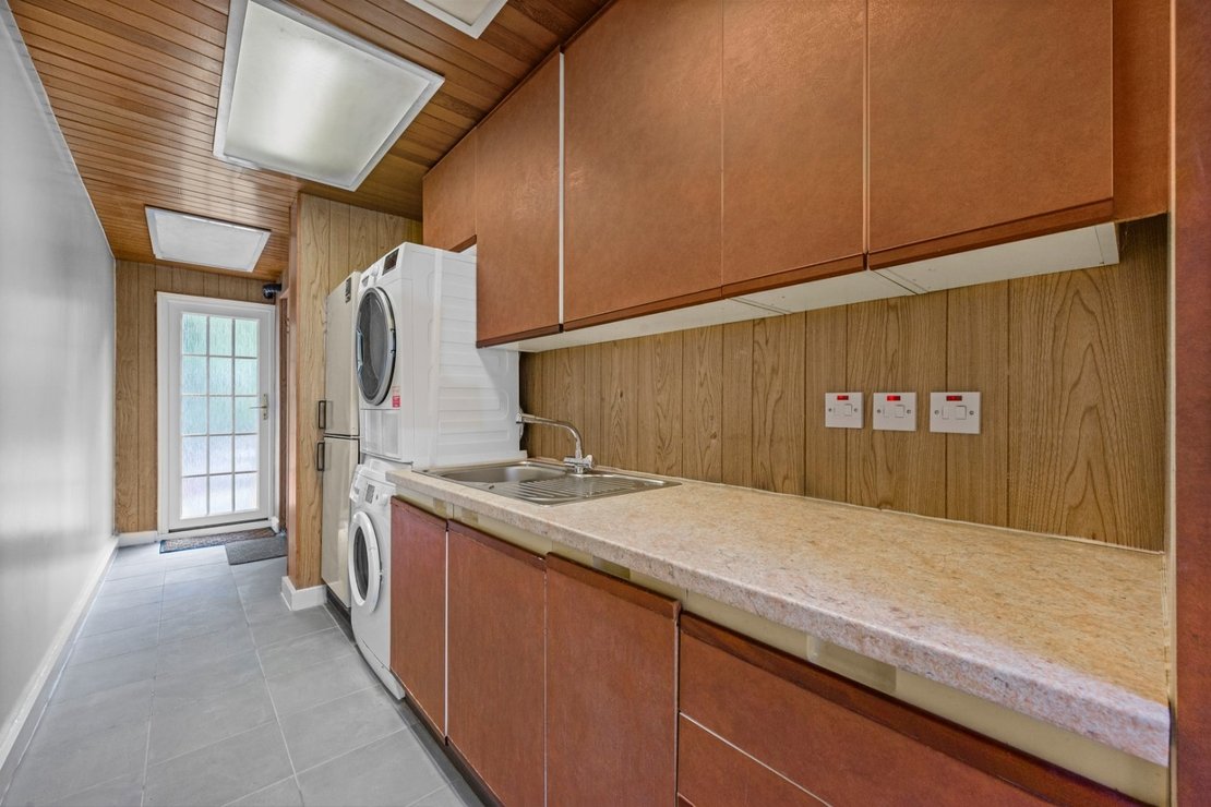 3 bedroom House for sale in Winscombe Way-view8