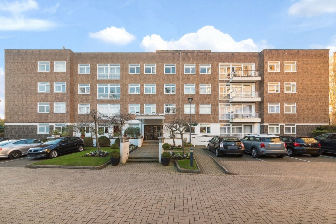 3 bedroom Flat for sale in Wymondham Court-view6