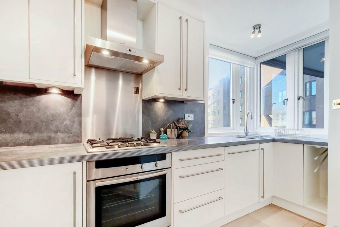 1 bedroom Flat to rent in 145 Grosvenor Road-view8