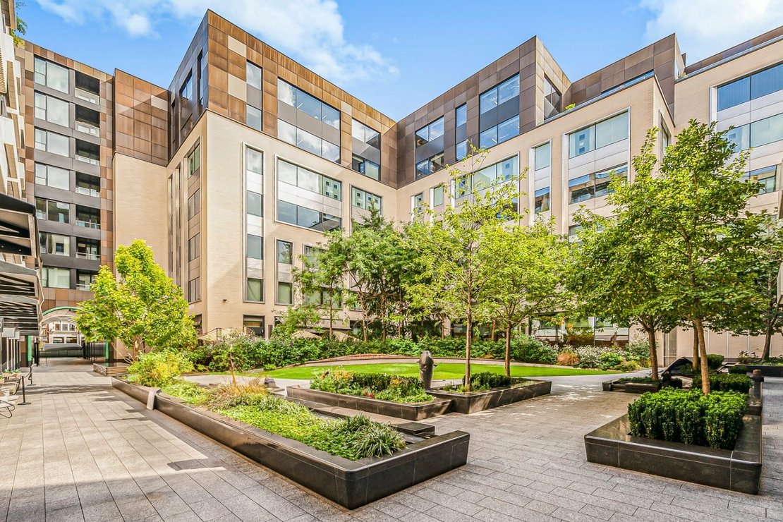 1 bedroom Flat to rent in 37 Rathbone Square-view1