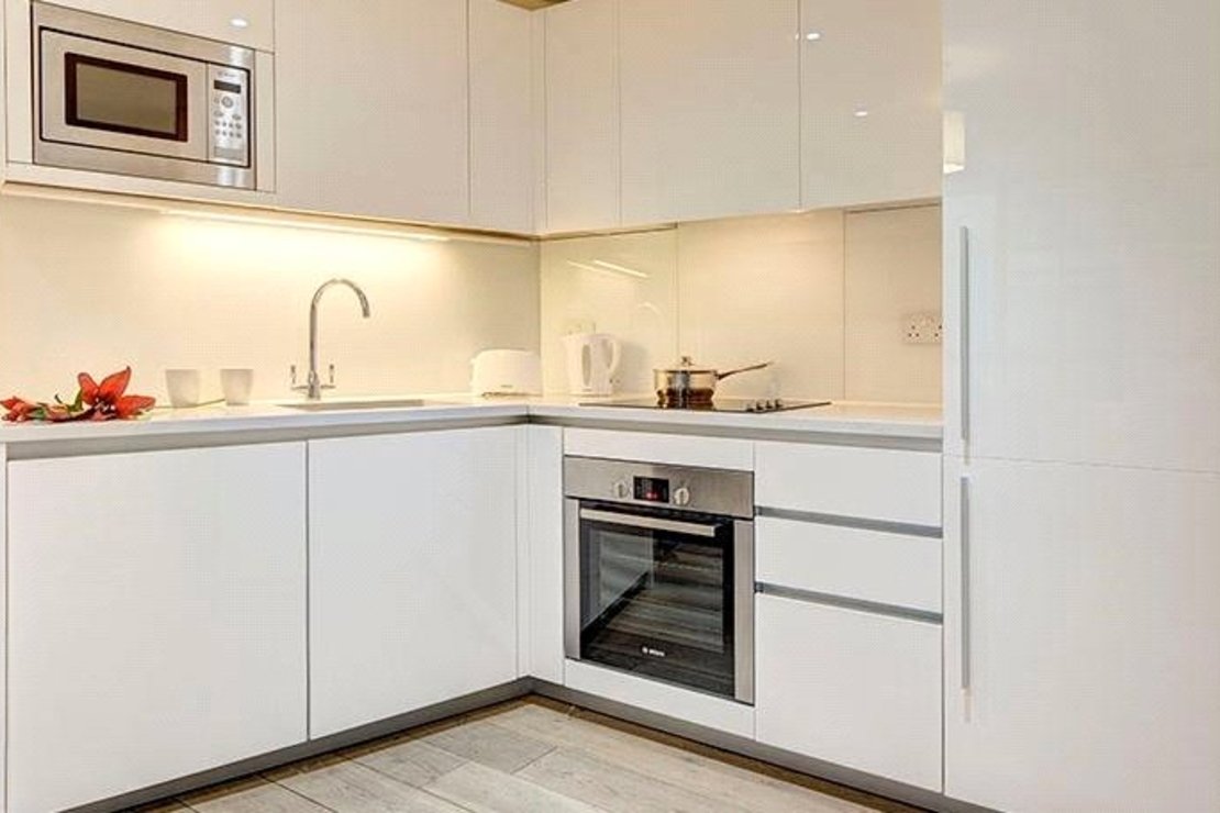 3 bedroom Flat,Newhome to rent in 4b Merchant Square East-view3