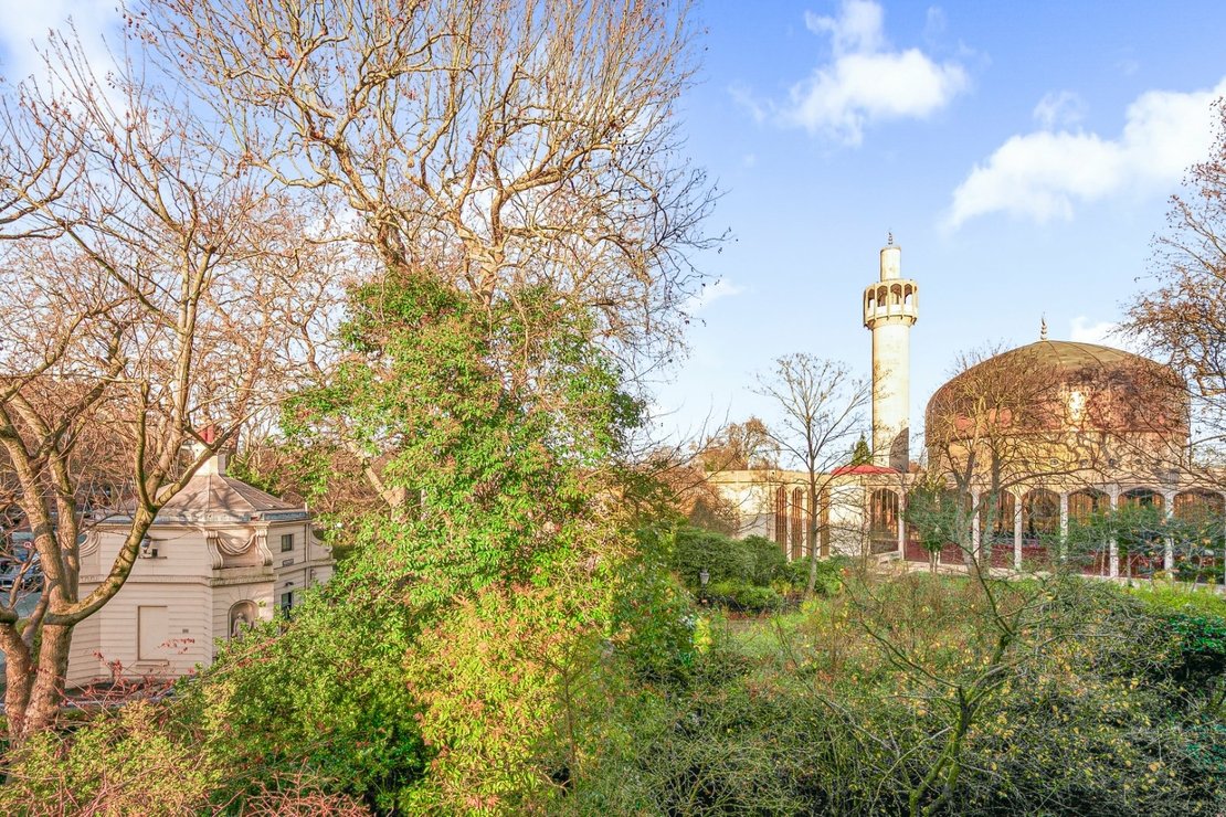 4 bedroom Flat to rent in Abbey Lodge-view21