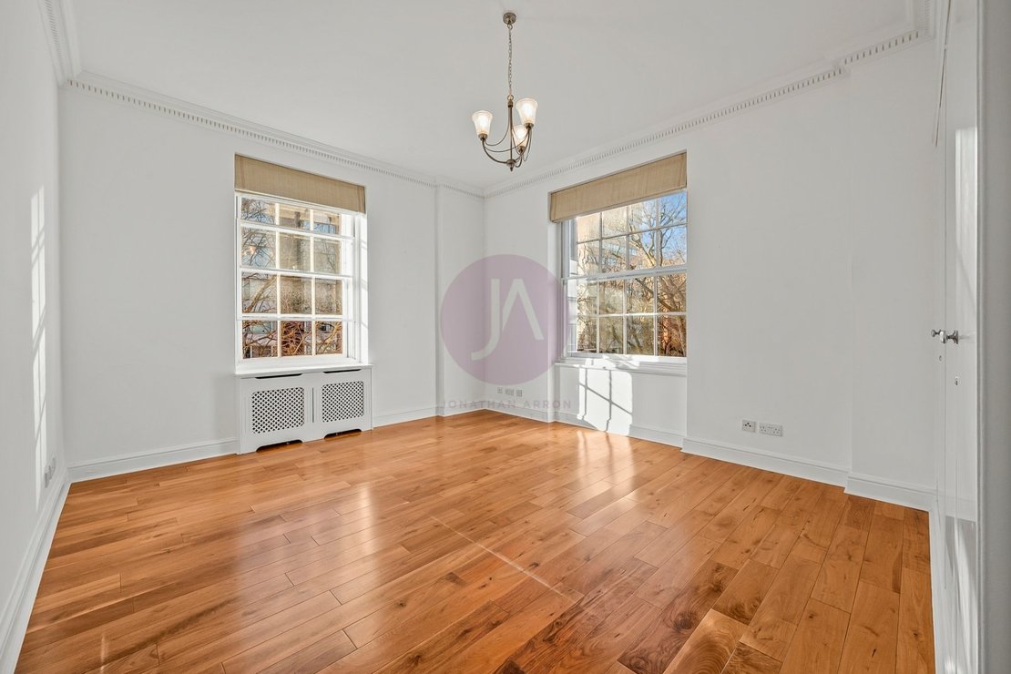 4 bedroom Flat to rent in Abbey Lodge-view9