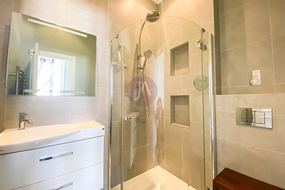 2 bedroom Flat to rent in Abbey Road-view12