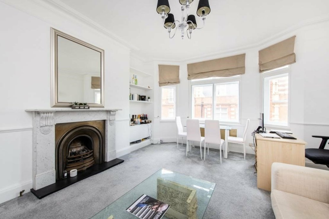 2 bedroom Flat to rent in Aberdeen Court-view3