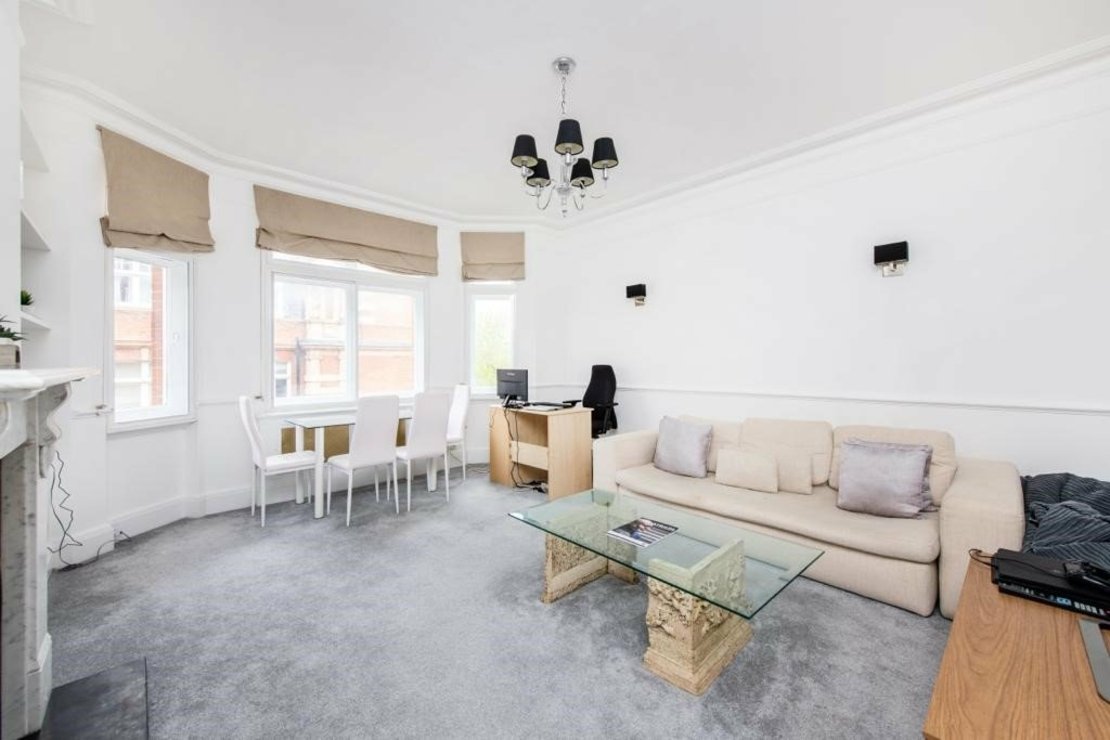 2 bedroom Flat to rent in Aberdeen Court-view1