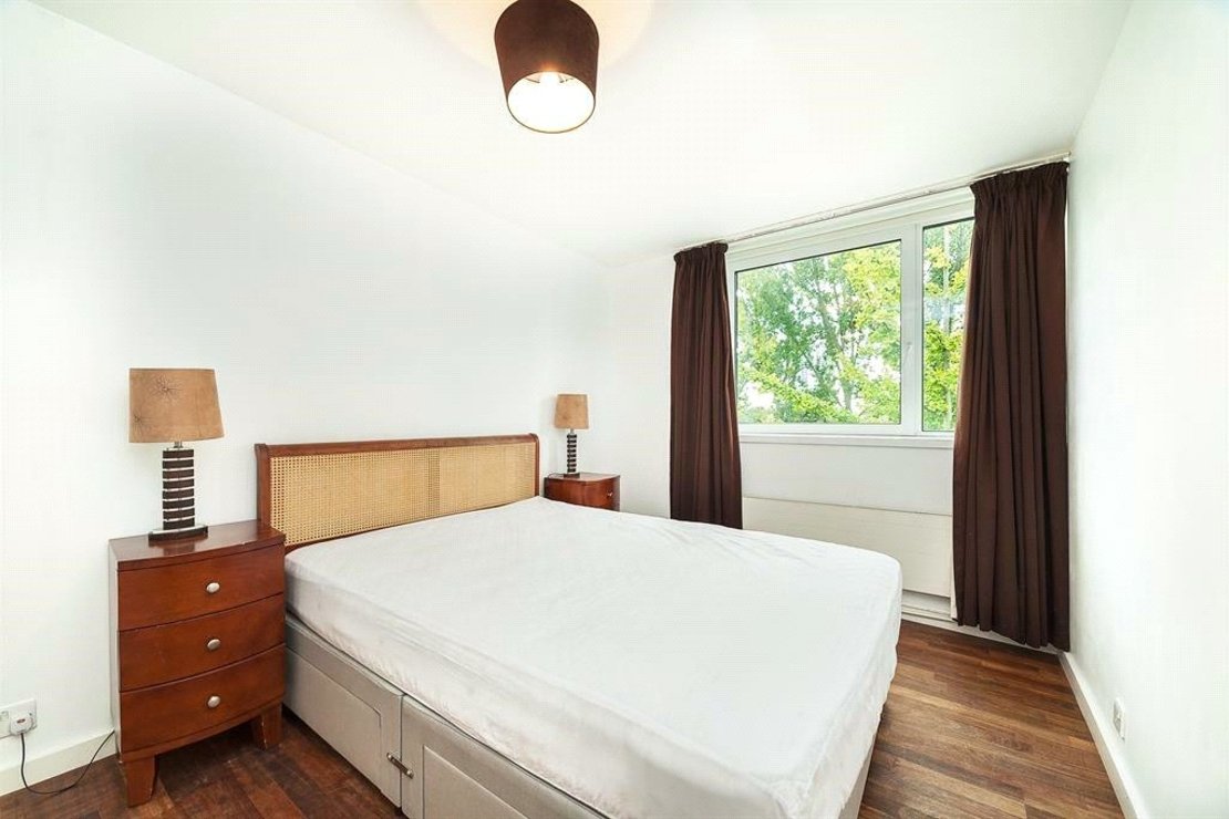 1 bedroom Flat to rent in Aldsworth Close-view5