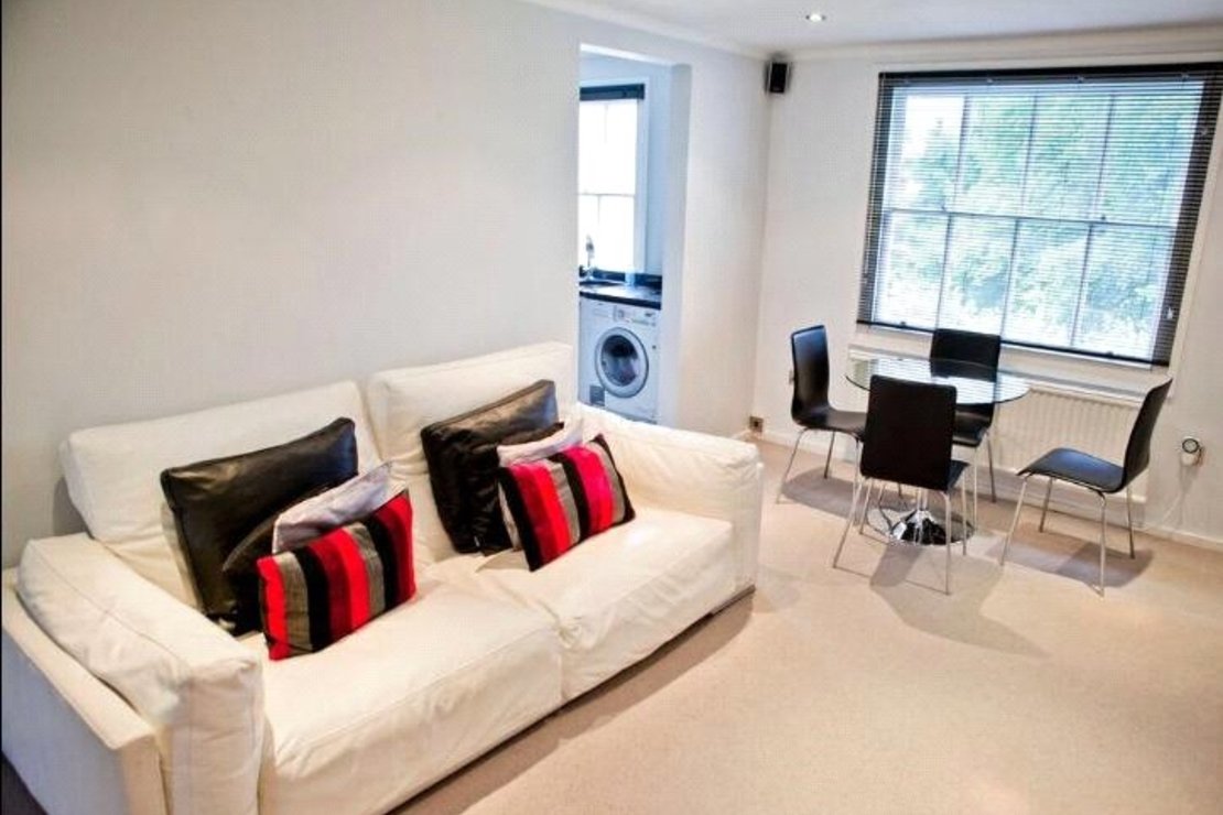 1 bedroom Flat to rent in Alma Square-view2