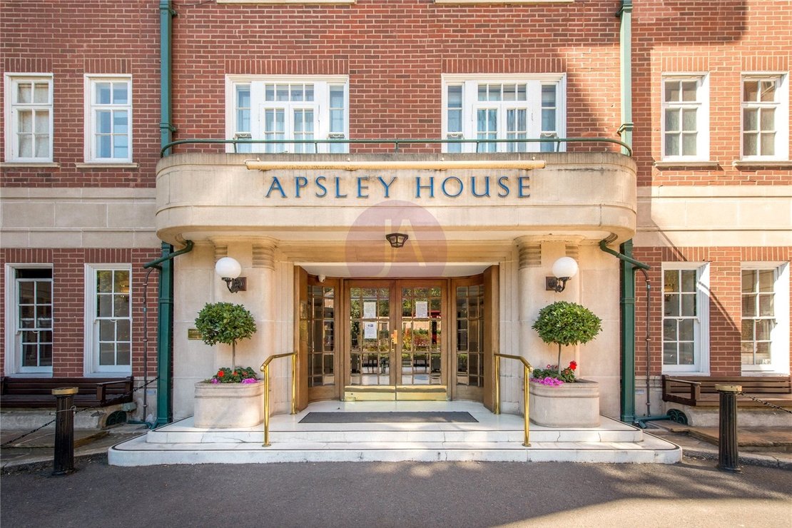 3 bedroom Flat to rent in Apsley House-view12