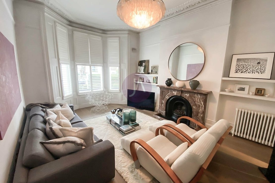 1 bedroom Flat to rent in Bassett Road-view6