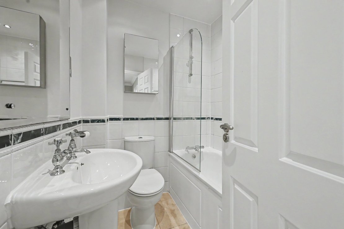 2 bedroom Flat to rent in Belgrave Gardens-view9