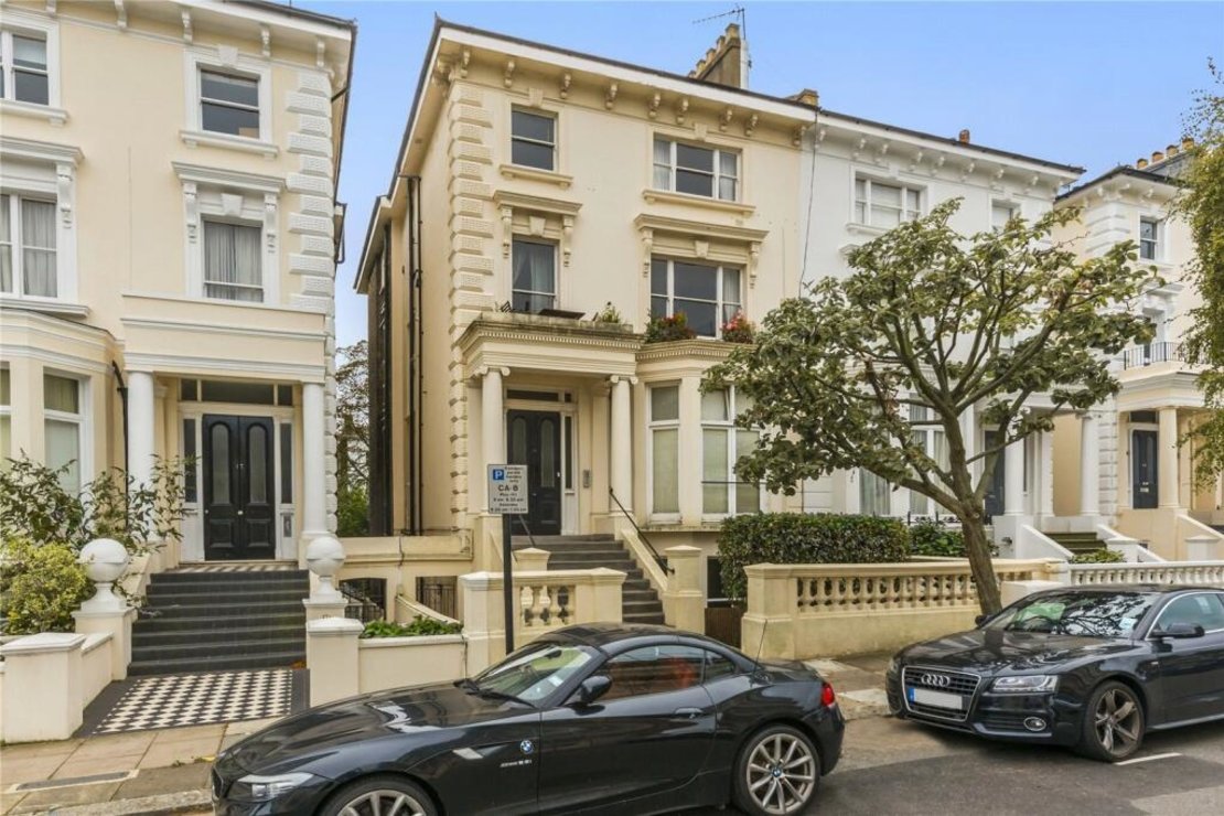 3 bedroom Maisonette to rent in Belsize Square-view1