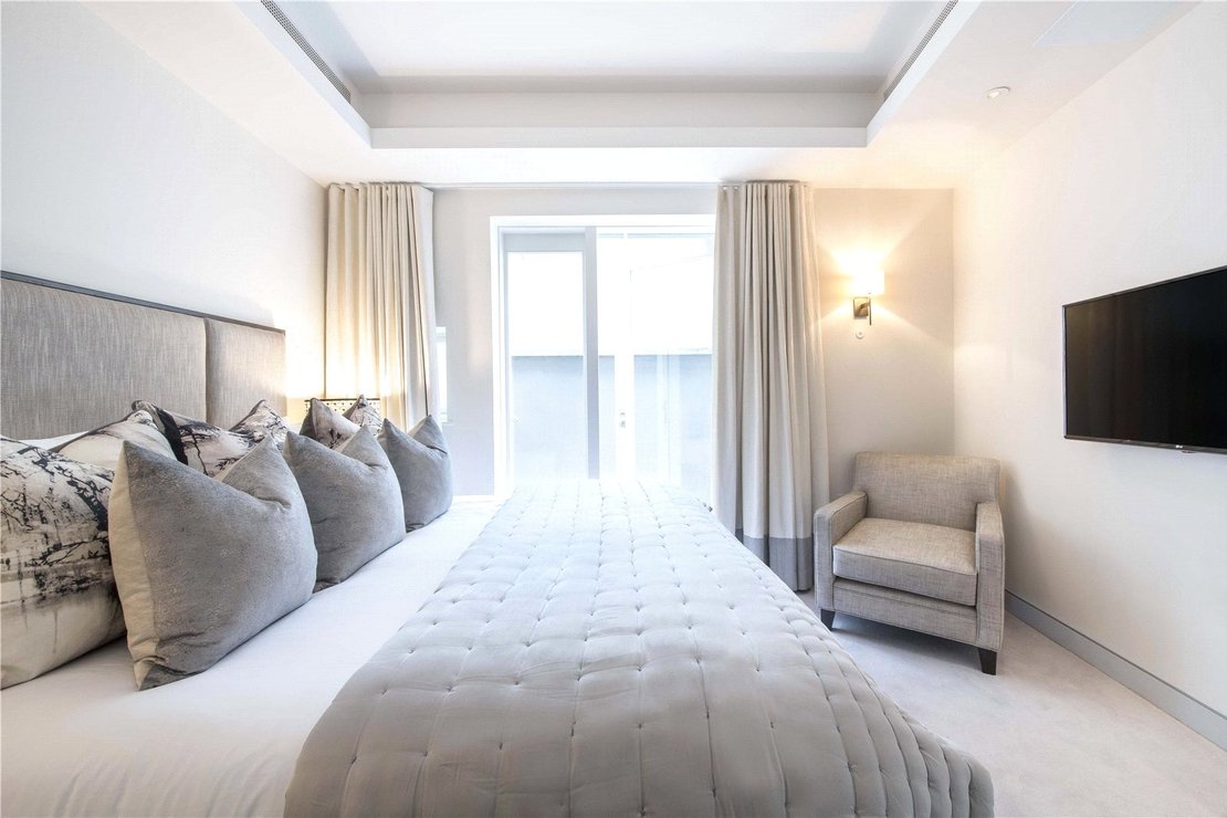 2 bedroom Flat to rent in Binney Street-view4