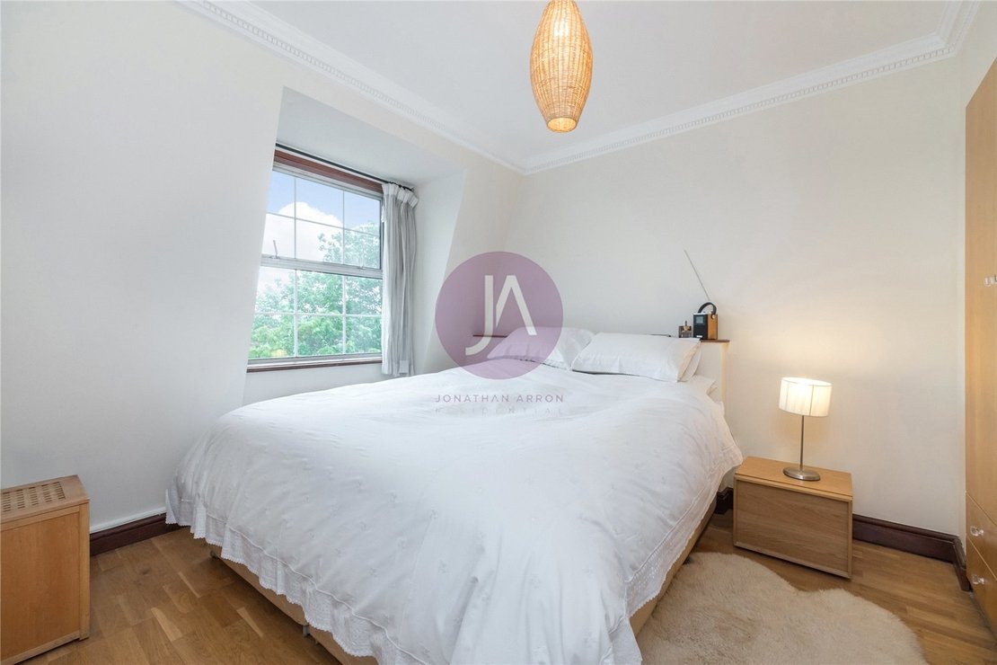2 bedroom Maisonette to rent in Blenheim Terrace-view4