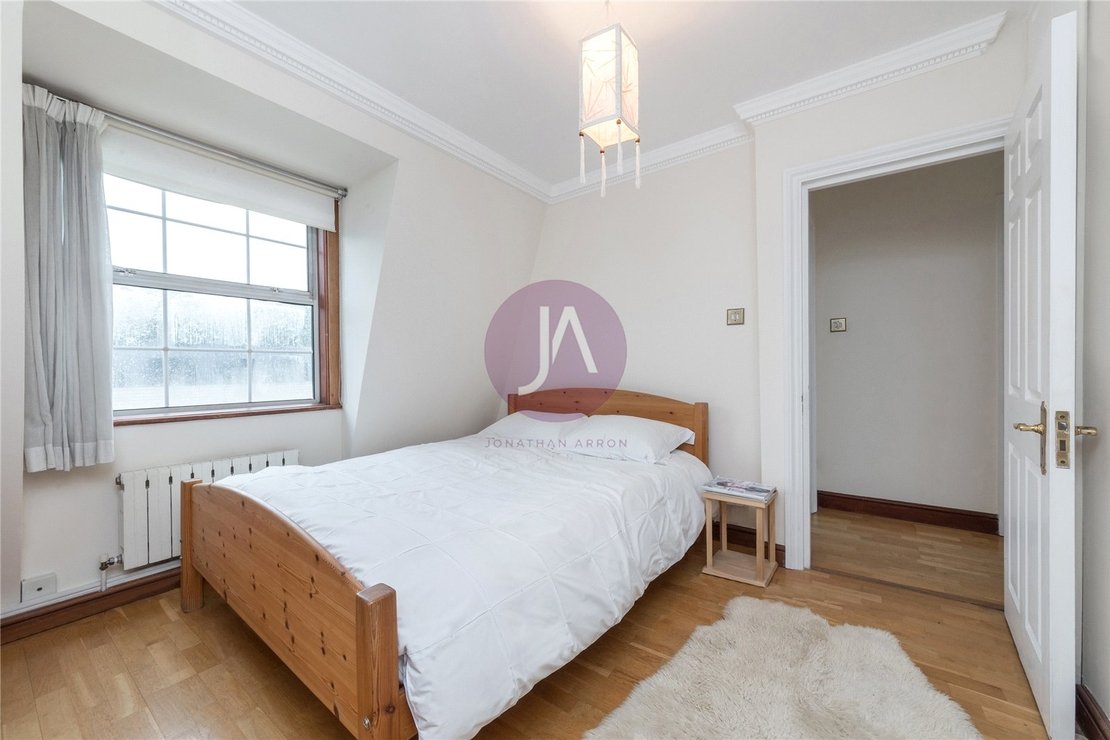 2 bedroom Maisonette to rent in Blenheim Terrace-view7
