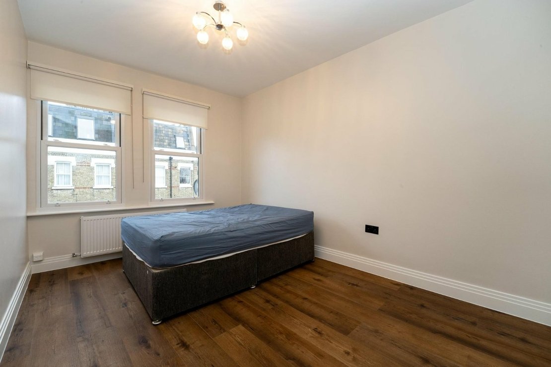 2 bedroom Flat to rent in Boscombe Road-view6
