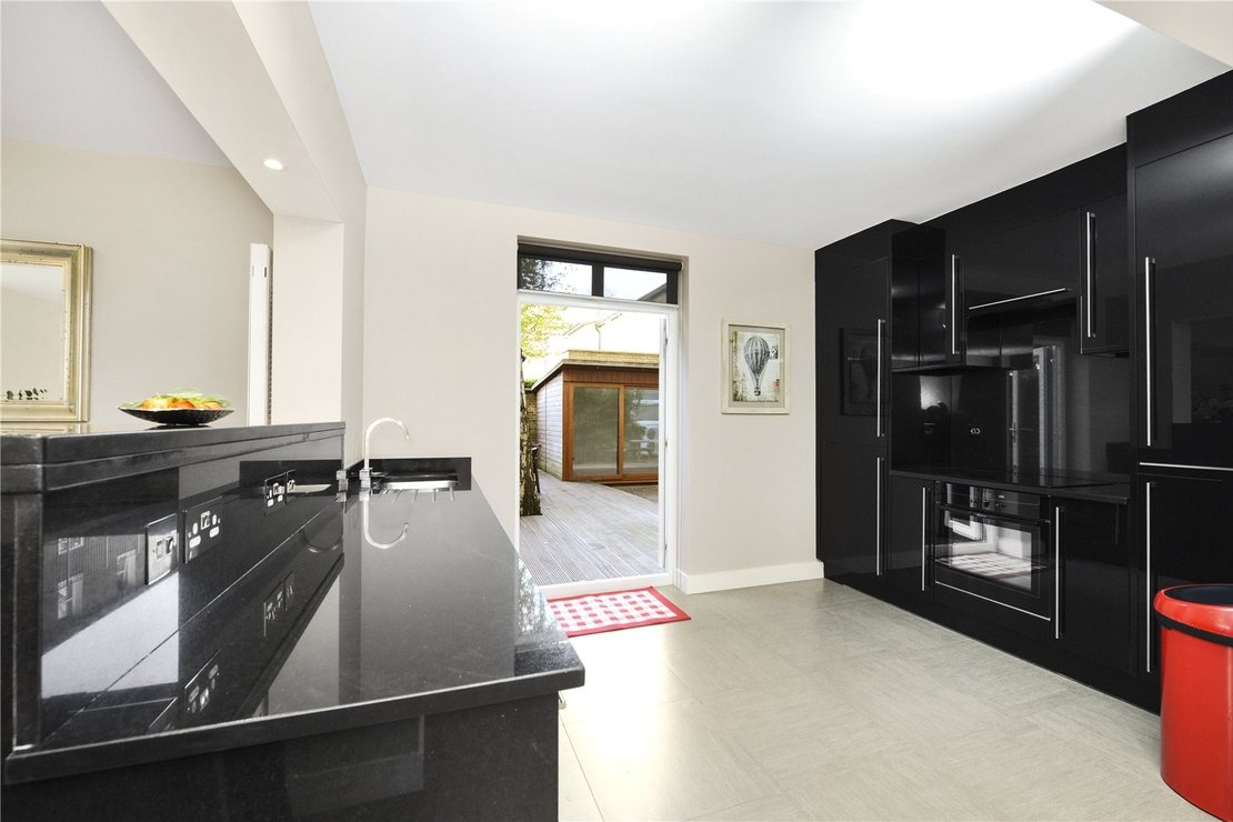 3 bedroom Flat,Newhome to rent in Boydell Court-view5