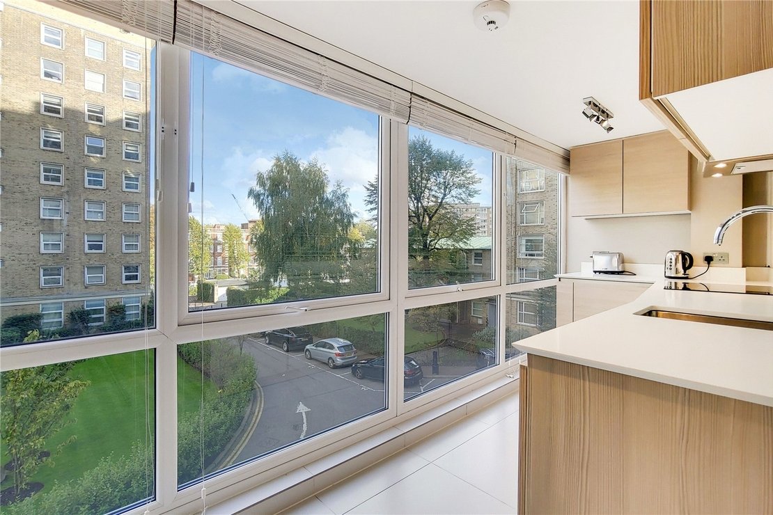 3 bedroom Flat,Newhome to rent in Boydell Court-view10