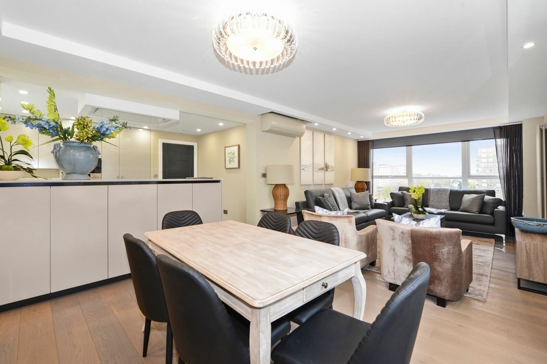 3 bedroom Flat,Newhome to rent in Boydell Court-view2