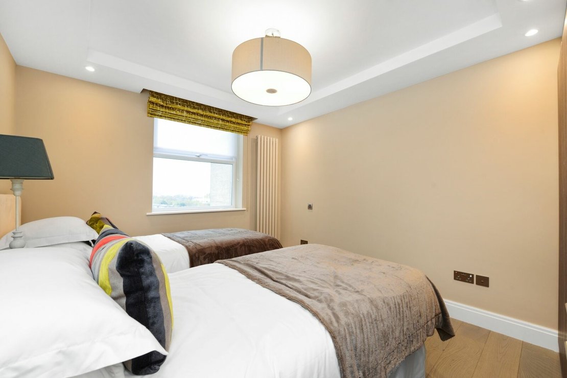 3 bedroom Flat,Newhome to rent in Boydell Court-view9