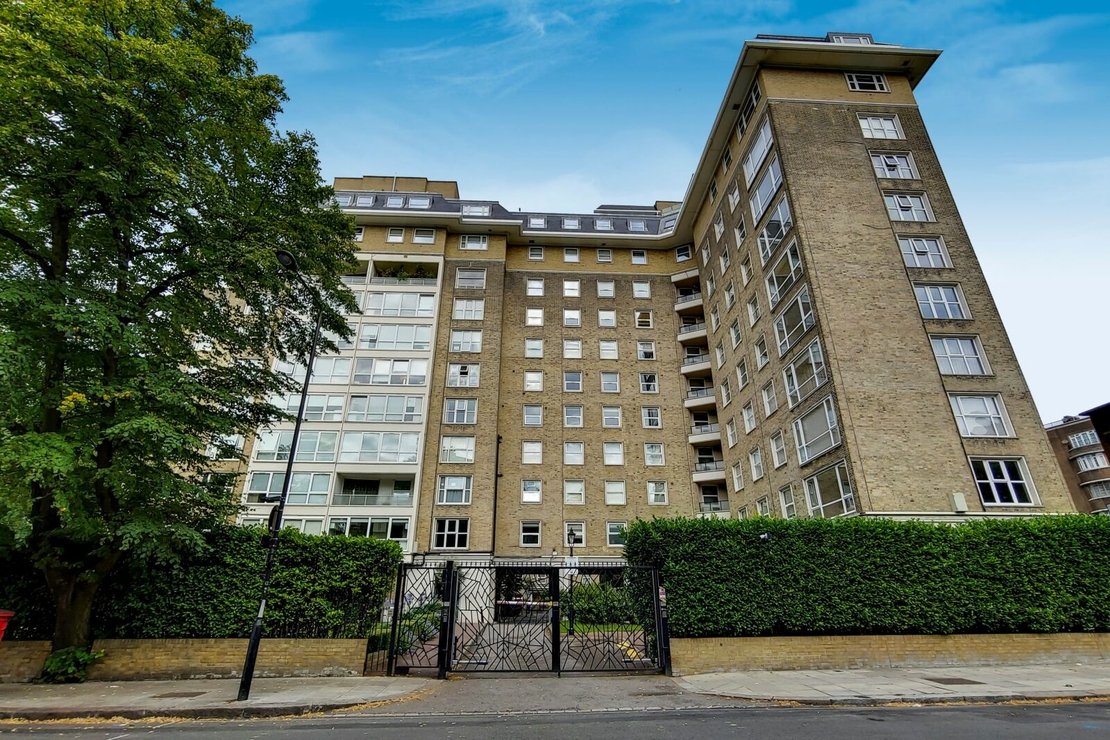 3 bedroom Flat,Newhome to rent in Boydell Court-view17